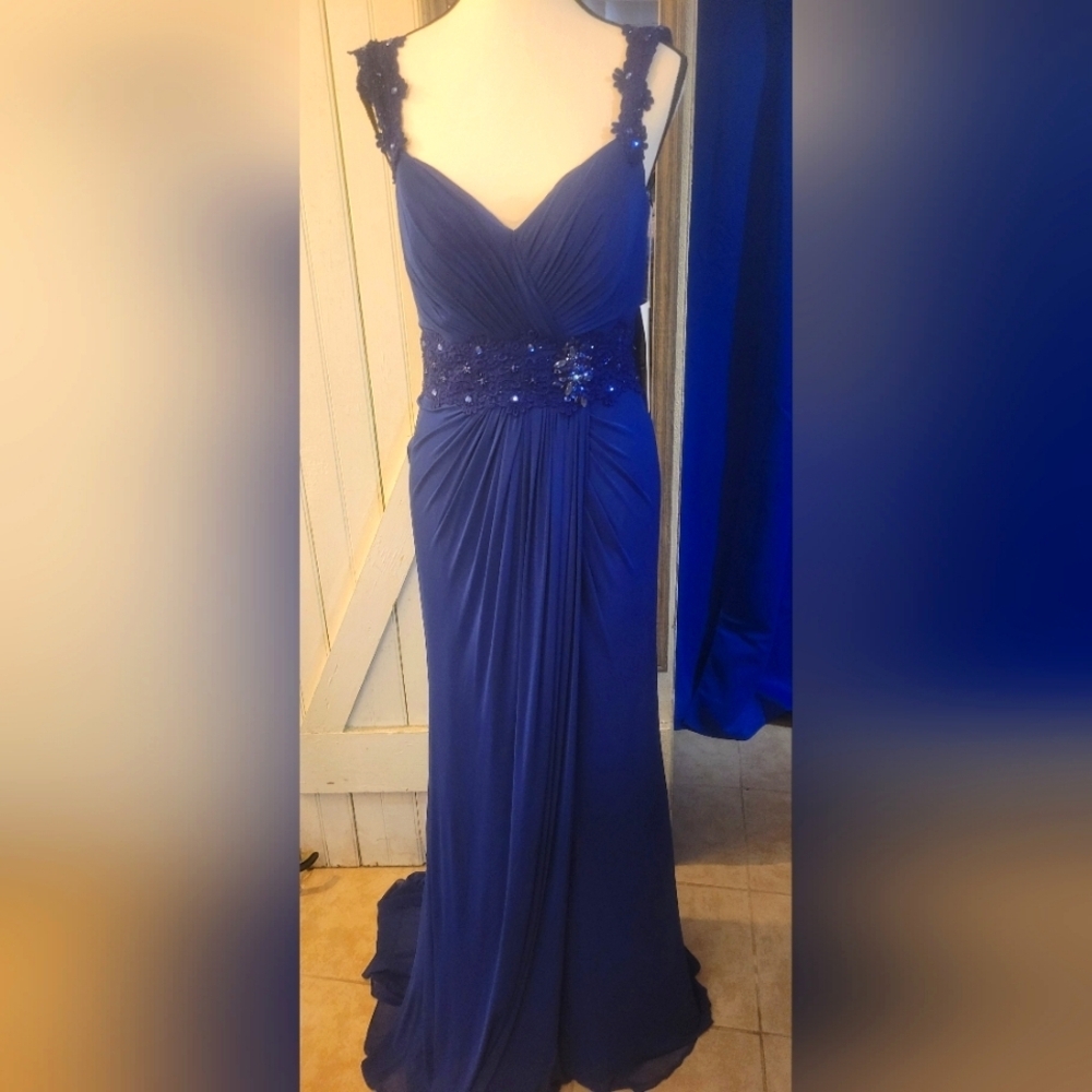 Elegant Blue Evening Gown